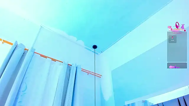 Emily Gil1 online show from October 11, 2025, 3:54 pm