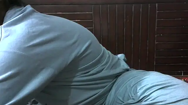 Im Cute online show from November 7, 2025, 7:25 pm