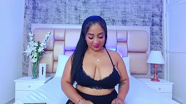 KateVenegas online show from January 24, 2025, 8:00 pm