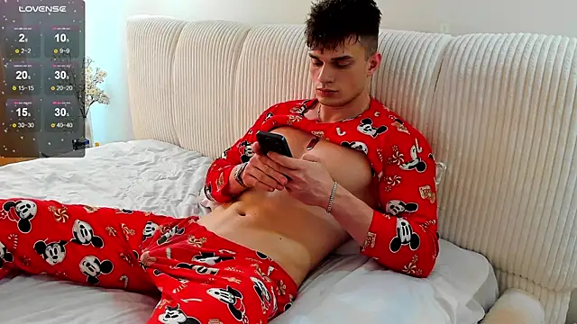 Snapshot of fresh_b1ood chatting on March 12, 2025, 1:40 pm fresh b1ood online show from March 12, 2025, 1:40 pm