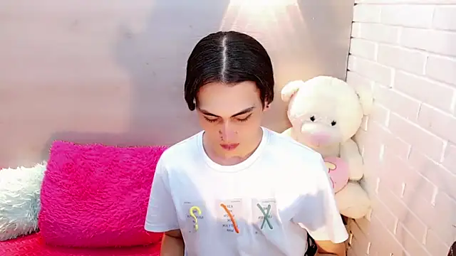 Daniela Pink  online show from October 11, 2025, 7:34 pm