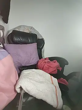 Sasha smith23 online show from February 22, 2025, 12:27 am