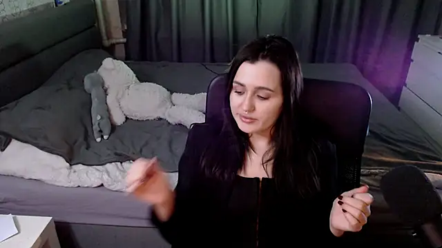 KiraYammy online show from December 28, 2024, 1:18 am