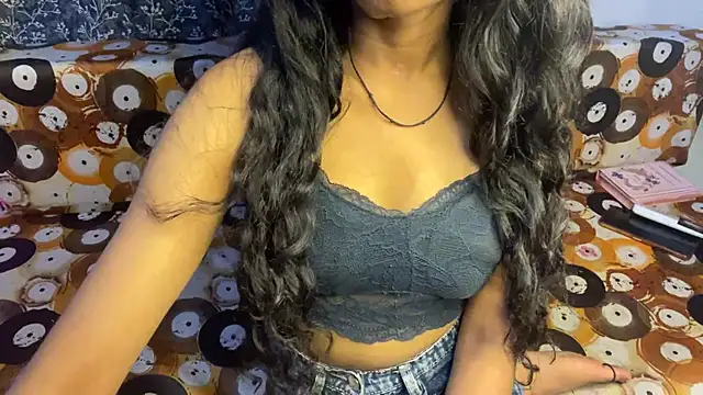 shuhana  online show from May 30, 2026, 4:31 am