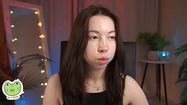 Snapshot of Sarah_Son chatting on January 26, 2025, 5:34 am Sarah Son online show from January 26, 2025, 5:34 am