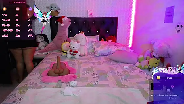 redgirlofficial online show from December 21, 2024, 9:04 pm