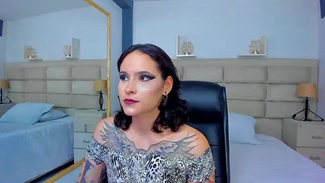 AnnyThompson  online show from October 23, 2025, 10:19 pm