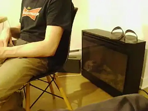 Snapshot of L0cKyseven77 chatting on February 10, 2025, 12:41 am L0cKyseven77 online show from February 10, 2025, 12:41 am