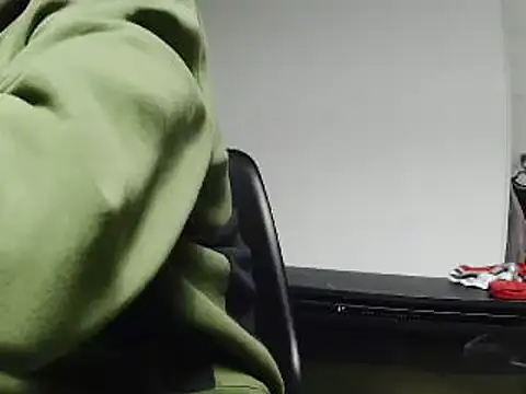 Snapshot of L0cKyseven77 chatting on February 14, 2025, 4:26 am L0cKyseven77 online show from February 14, 2025, 4:26 am