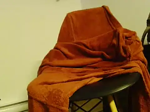 Snapshot of L0cKyseven77 chatting on February 17, 2025, 5:47 am L0cKyseven77 online show from February 17, 2025, 5:47 am