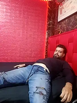 camiysebas21 online show from December 7, 2024, 1:36 am