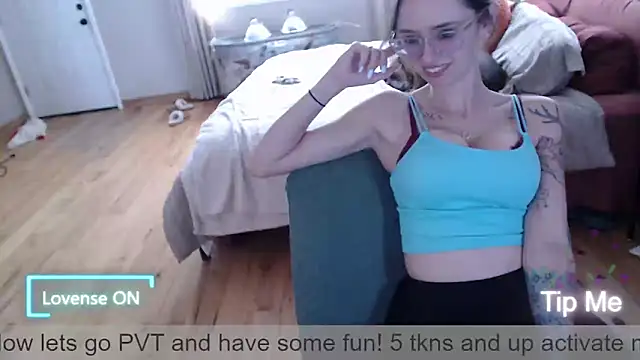 Plantbabeee online show from March 18, 2026, 6:00 pm