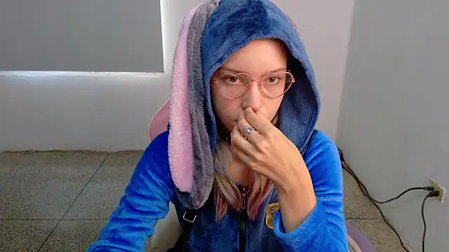 WandaDoll online show from March 12, 2026, 12:11 pm