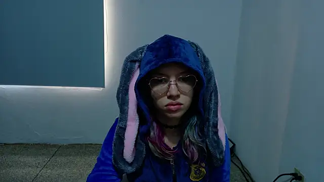 WandaDoll online show from March 18, 2026, 12:08 pm