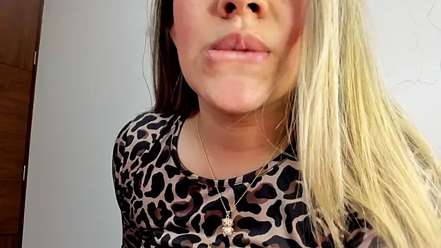 eleecttraa 12 online show from February 18, 2025, 11:19 pm