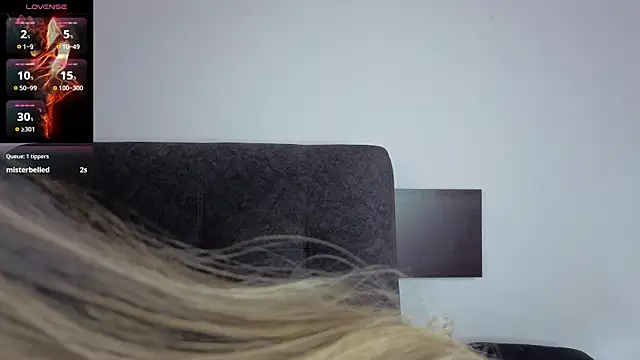 eleecttraa 12 online show from October 17, 2025, 7:49 pm