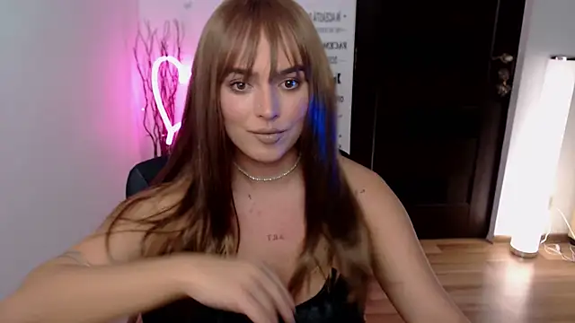 Snapshot of ChloeJewel1 chatting on November 28, 2025, 12:41 pm ChloeJewel1 online show from November 28, 2025, 12:41 pm