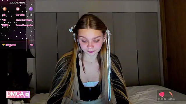 Molly sweetie online show from December 22, 2025, 7:33 pm