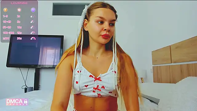 Molly sweetie online show from June 6, 2026, 6:40 am