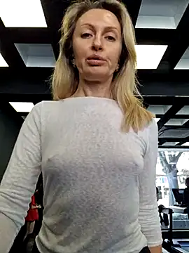 Snapshot of Miss____Mia_ chatting on February 23, 2025, 11:33 am Miss Mia online show from February 23, 2025, 11:33 am