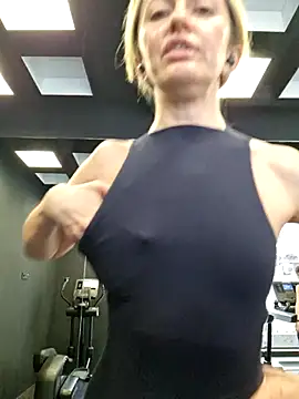 Snapshot of Miss____Mia_ chatting on February 28, 2025, 12:09 pm Miss Mia online show from February 28, 2025, 12:09 pm