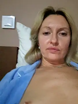 Snapshot of Miss____Mia_ chatting on October 11, 2025, 6:34 am Miss Mia online show from October 11, 2025, 6:34 am