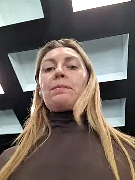 Miss    Mia  online show from March 2, 2026, 11:06 am