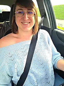 minierose online show from February 16, 2026, 11:50 am