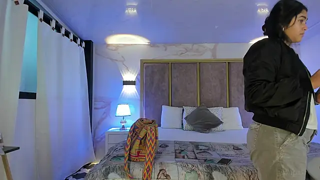 GiselOrtiz online show from November 16, 2025, 11:38 am