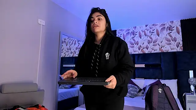 GiselOrtiz online show from March 26, 2026, 11:16 am