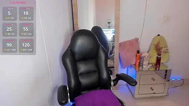 hellensexy online show from December 16, 2025, 9:53 pm