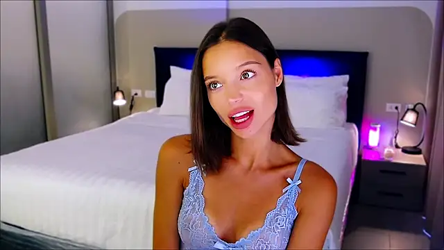 wow Mia online show from February 14, 2025, 2:18 am