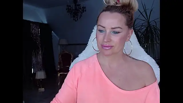 eyesangel22 online show from February 18, 2025, 6:37 am