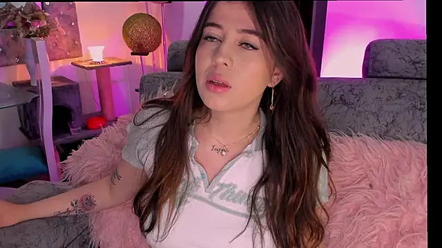 Sara kitty12 online show from March 2, 2026, 1:07 pm