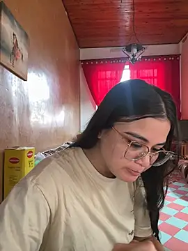 CamilaSofiia online show from March 11, 2026, 9:32 pm