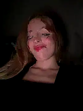 LoraaDoll online show from October 9, 2025, 3:32 pm