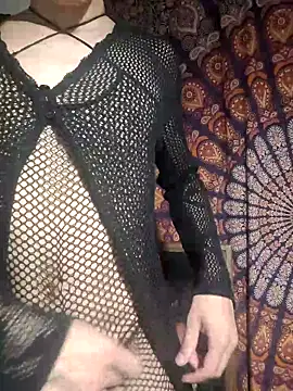 LYZBORNHD online show from February 13, 2026, 1:34 am