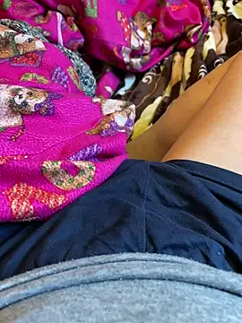 Snapshot of A6229 chatting on February 3, 2025, 5:40 am A6229 online show from February 3, 2025, 5:40 am