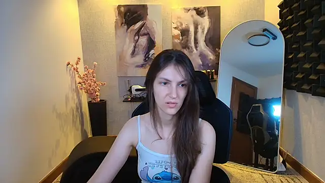 Snapshot of upssnowy chatting on September 10, 2025, 12:49 pm upssnowy online show from September 10, 2025, 12:49 pm