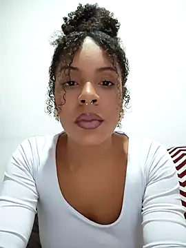 Julia Pretinha online show from May 30, 2026, 12:08 am