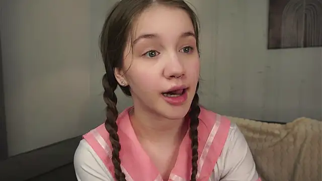 AmiLewis online show from February 5, 2025, 7:07 am