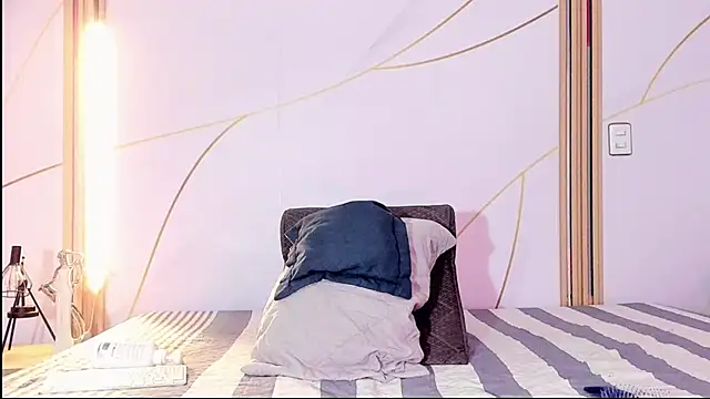 Snapshot of CheryHandsome chatting on February 3, 2025, 7:21 pm CheryHandsome online show from February 3, 2025, 7:21 pm
