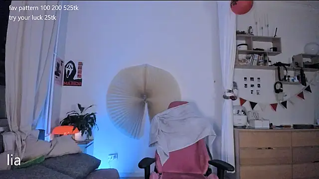 lil lia online show from April 8, 2026, 8:42 pm