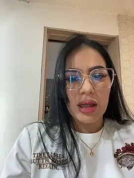 Miah gomez  online show from April 6, 2026, 7:15 pm