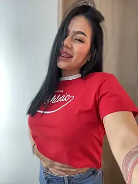 Miah gomez  online show from April 15, 2026, 6:37 pm