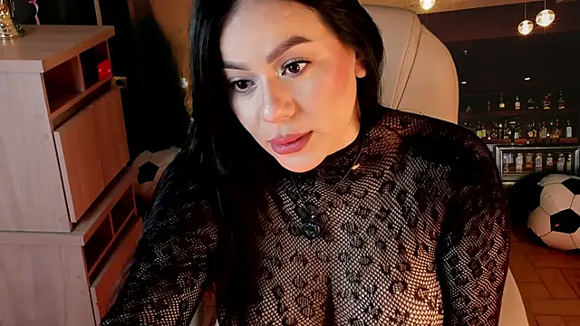 Snapshot of Miah_gomez_ chatting on June 29, 2026, 11:43 am Miah gomez online show from June 29, 2026, 11:43 am