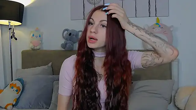 CassKiera online show from September 15, 2025, 5:07 am