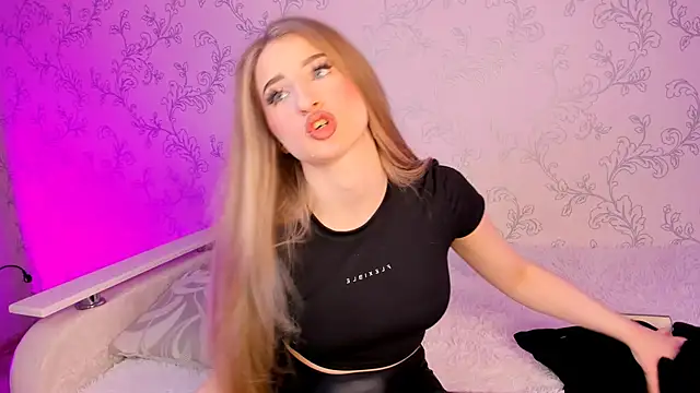 Snapshot of milky_waybaby chatting on December 29, 2024, 12:34 pm milky waybaby online show from December 29, 2024, 12:34 pm