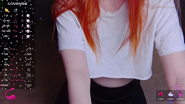 Snapshot of EmilyKents chatting on January 27, 2025, 1:26 am EmilyKents online show from January 27, 2025, 1:26 am