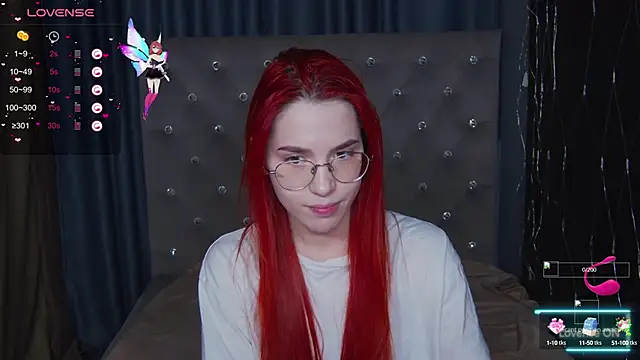 Snapshot of EmilyKents chatting on October 14, 2025, 1:28 am EmilyKents online show from October 14, 2025, 1:28 am